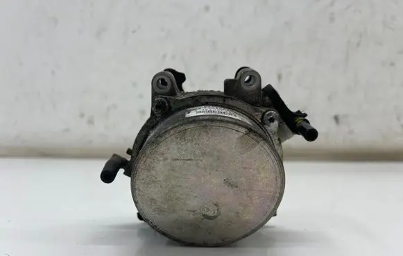 Jeep Cherokee Vacuum pump 55221325