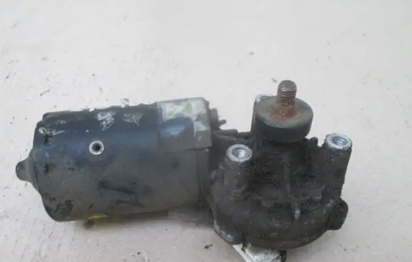 Peugeot Partner Front wiper linkage and motor