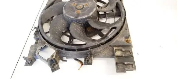 Opel Zafira B Radiator cooling fan shroud 130303302