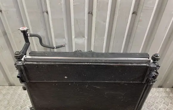 Lexus NX Radiator set 268500-4030 16363-25020 42236-4771