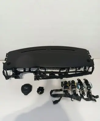 KIA Rio Radio/GPS head unit trim 