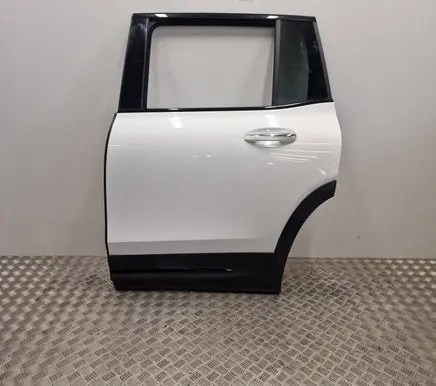 Mercedes-Benz EQB Rear door 