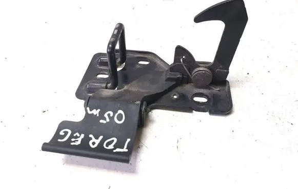 Volkswagen Touareg I Engine bonnet (hood) release handle 600823480B
