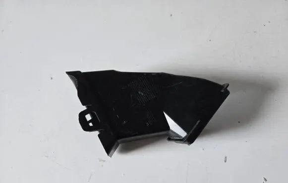 BMW M8 F93 Gran Coupe Cabin air duct channel 7357248