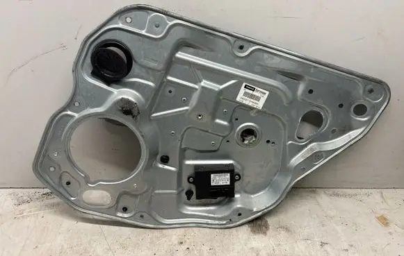 Volvo V70 Rear window lifting mechanism without motor 983042102