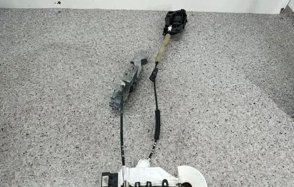 Citroen C5 Front door lock