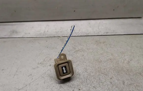 Acura CL II Tailgate opening switch M8525