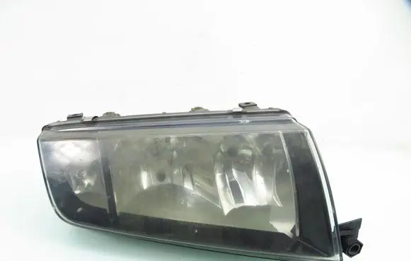 Skoda Fabia Mk1 (6Y) Headlight/headlamp 