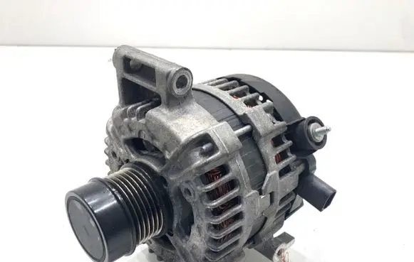 Toyota Yaris Cross Generator/alternator 27060K0030