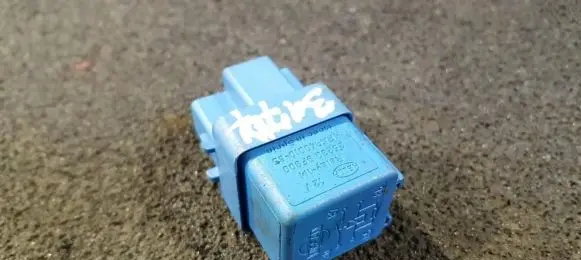 Nissan Primera Other relay 252309f900