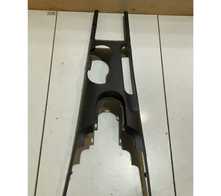 Ford Mustang VI Center console FR3B63044E50A