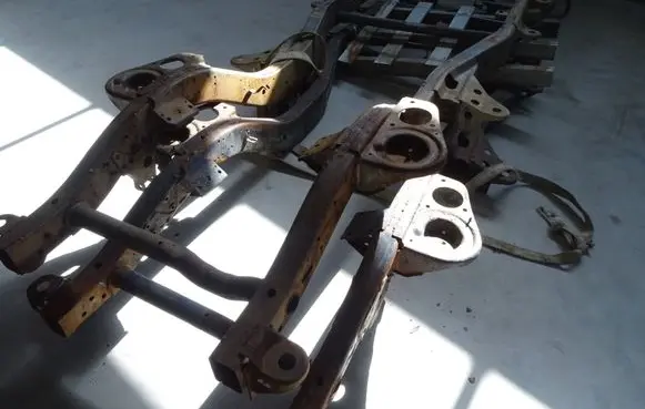 Nissan Patrol Y61 Frame part-00939