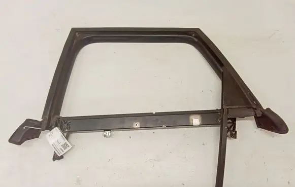 Audi A4 S4 B7 8E 8H Rear door window/glass frame 80622085