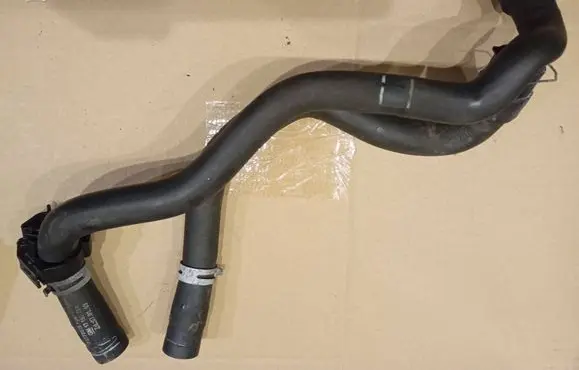 Opel Tigra B Heater radiator pipe/hose 13157753