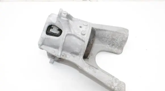 Honda Civic X Engine mount bracket
