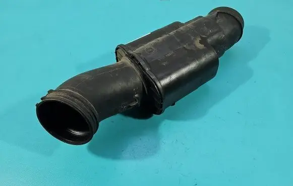 Intake resonator