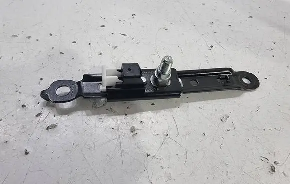 Toyota C-HR I Seat belt adjustment rail F553001 F515003