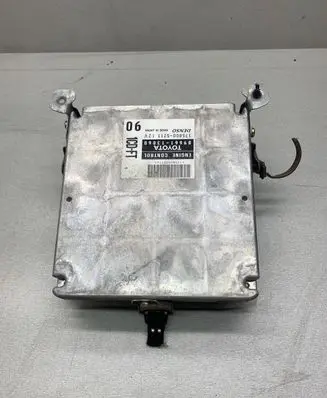 Toyota Corolla Verso E121 Engine control unit/module 8966113060 1758005211 1CDFT