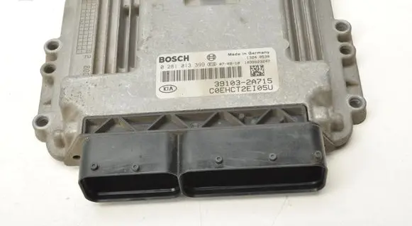 KIA Ceed Engine control unit/module ECU 391032A715