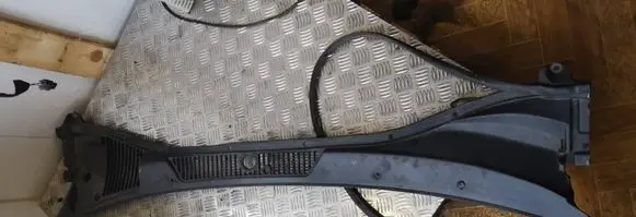 Toyota Avensis T220 Wiper trim 5578105040