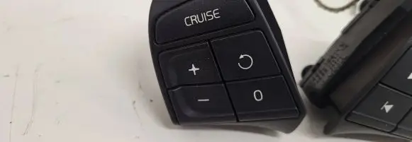 Volvo V50 Steering wheel buttons/switches 8637471 04985 758534