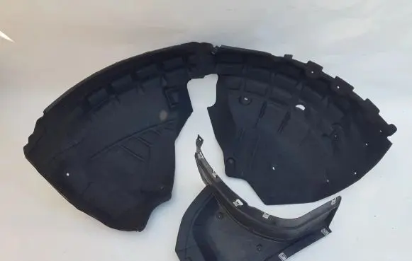 Audi Q3 8U Front arch 8U0821172E