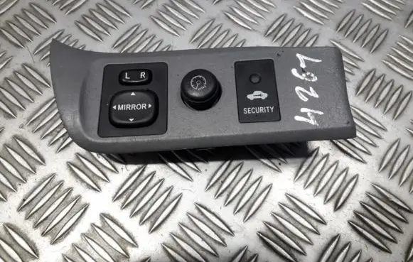 Toyota RAV 4 (XA20) Wing mirror switch 5544642020 55446-42020