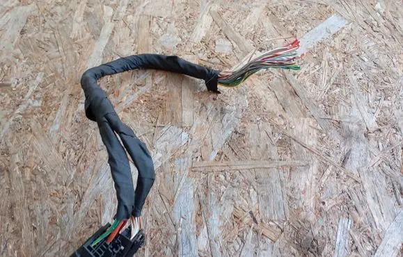 Fiat Freemont Front door wiring loom