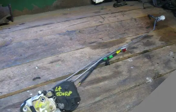 Honda Civic Rear door lock