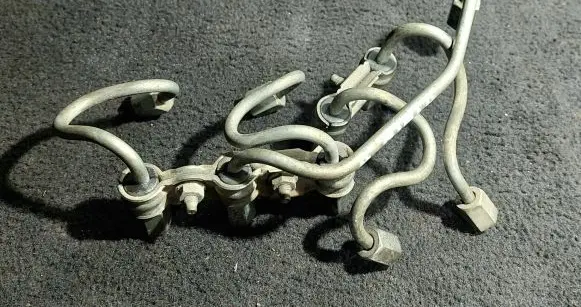 Fuel injector supply line/pipe