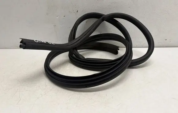 Mercedes-Benz Citan W415 Rubber seal sliding door (on door)