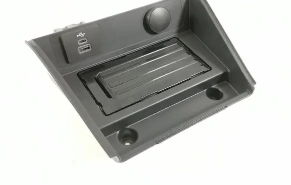 Ford Mustang VII USB socket connector SU5T-19J235-AB
