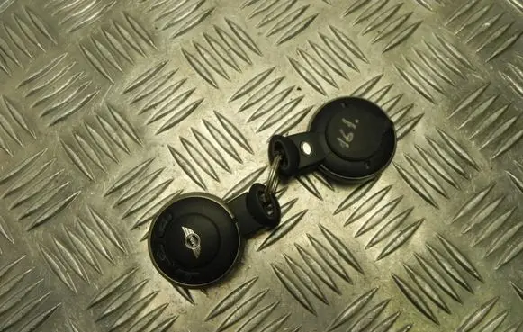 Mini One - Cooper Coupe R56 Ignition key/card 226 T2430