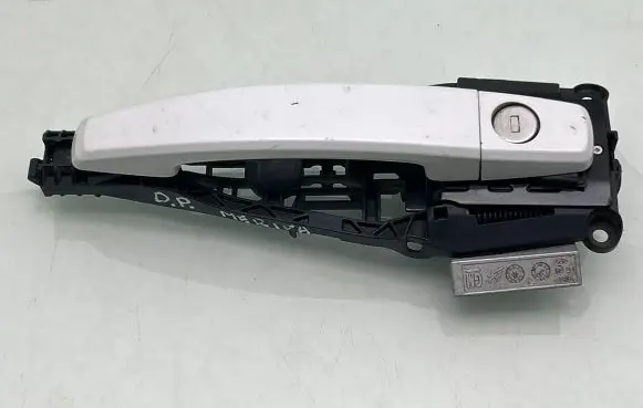 Opel Meriva B Front door exterior handle 14096404