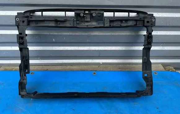 Volkswagen PASSAT B8 Radiator support slam panel 3G0805588AD
