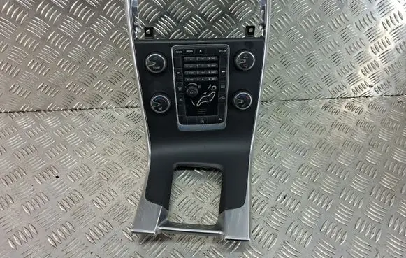 Volvo V60 Radio/GPS head unit trim 30791879
