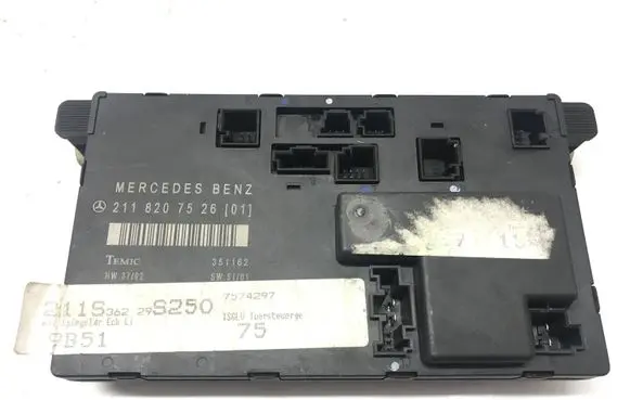 Mercedes-Benz E W211 Door control unit/module 2118207526 211820752601