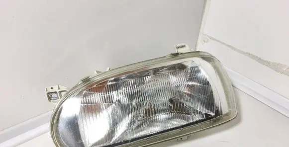 Volkswagen Golf III Headlight/headlamp 21950405 21950403