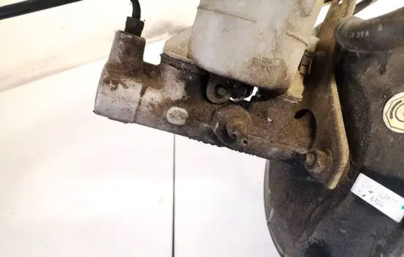 Mitsubishi Pajero Sport I Master brake cylinder