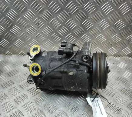 Volvo V70 Air conditioning (A/C) compressor (pump) 31315453