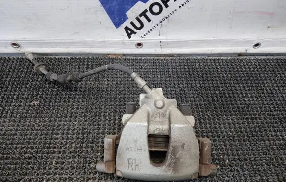 Volvo V40 Front brake caliper