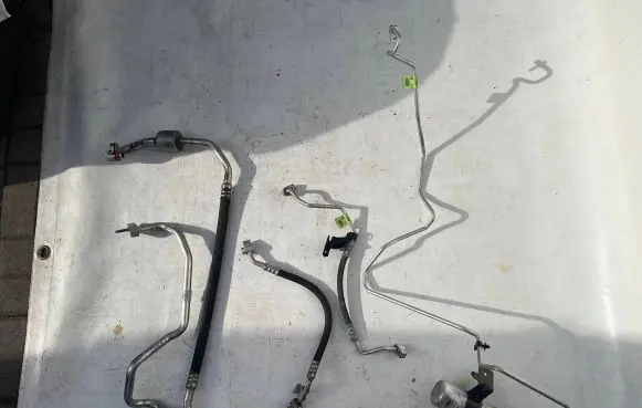 Ford Fiesta Air conditioning (A/C) pipe/hose