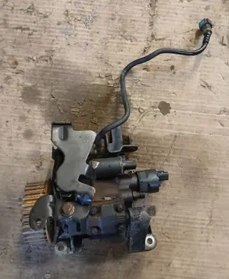 Renault Scenic III - Grand scenic III Fuel injection high pressure pump A2C53252602 167000938R 00704210