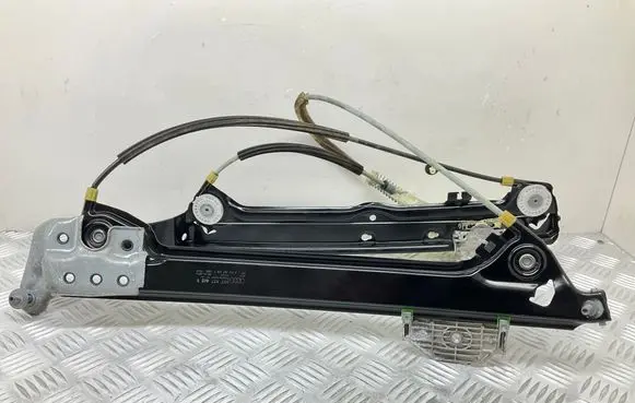Audi A3 S3 8V Front door electric window regulator 8V7837462B