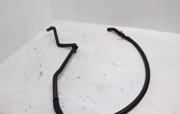Volkswagen Touareg I Engine coolant pipe/hose