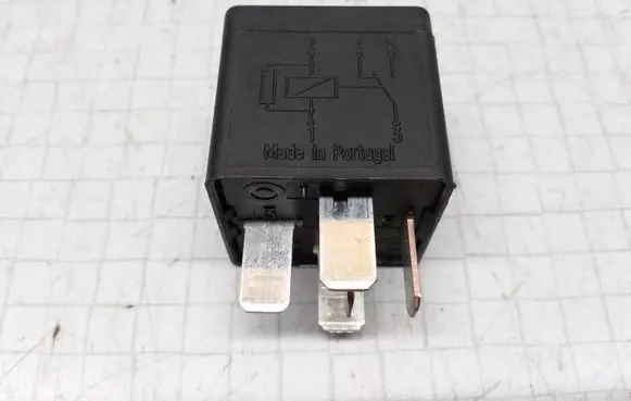 Ford Focus Other relay FOAB14B192AA