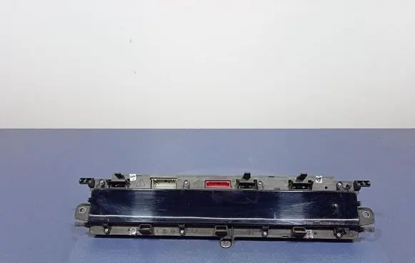 Speedometer (instrument cluster)