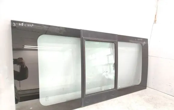 Ford Transit Side middle window/glass 43R009657 AS2 M3108