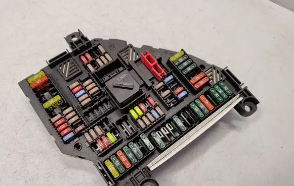 BMW 5 F10 F11 Fuse module 9264923 61149264923