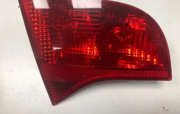 Audi A4 S4 B7 8E 8H Tailgate rear/tail lights 8E9945093